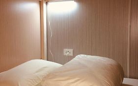 Hot Diving Hostel